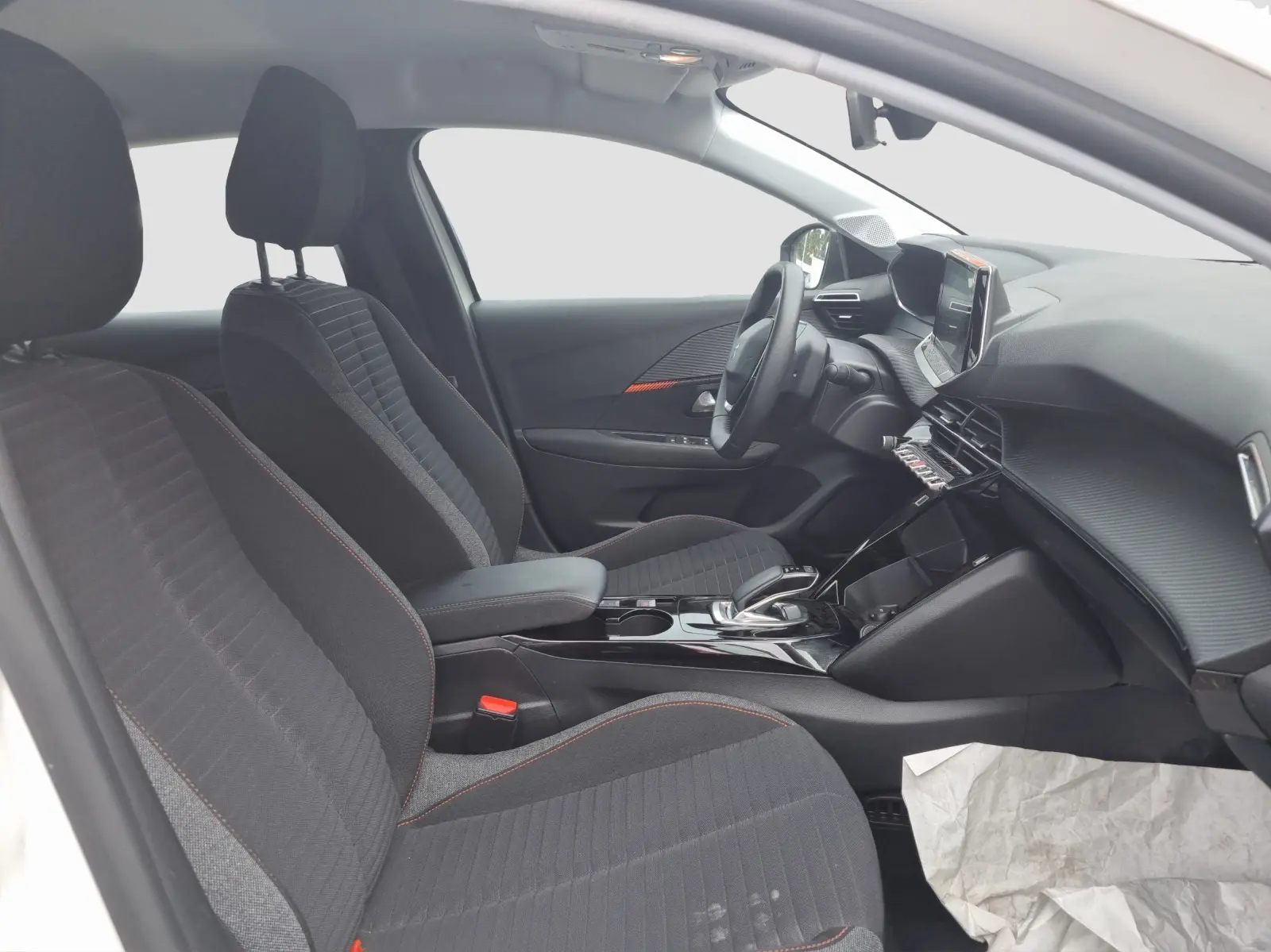 Immagine 12 Peugeot 208
