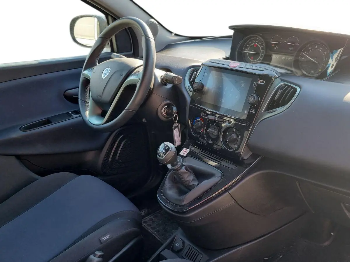 Immagine 12 Lancia Ypsilon