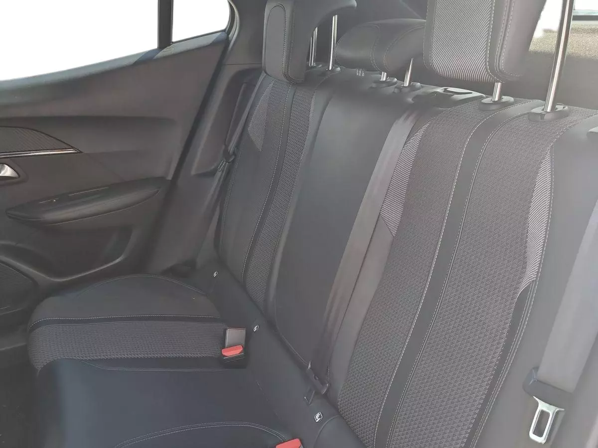 Immagine 13 Peugeot 2008