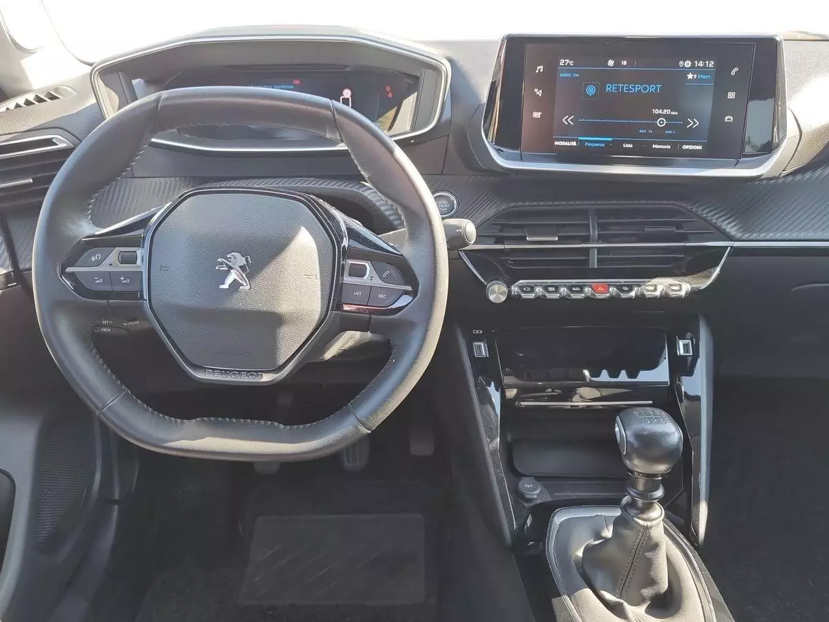 Immagine 10 Peugeot 2008