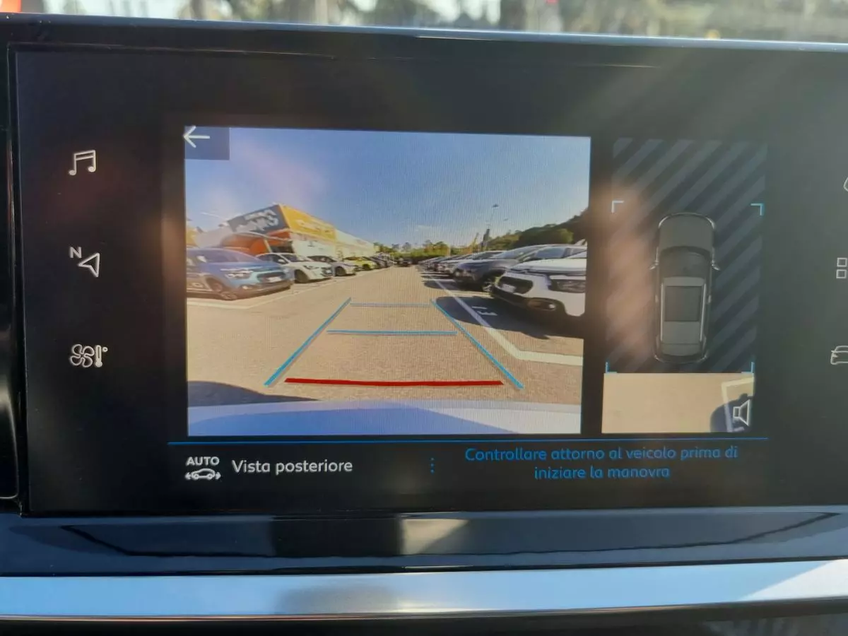 Immagine 16 Peugeot 2008