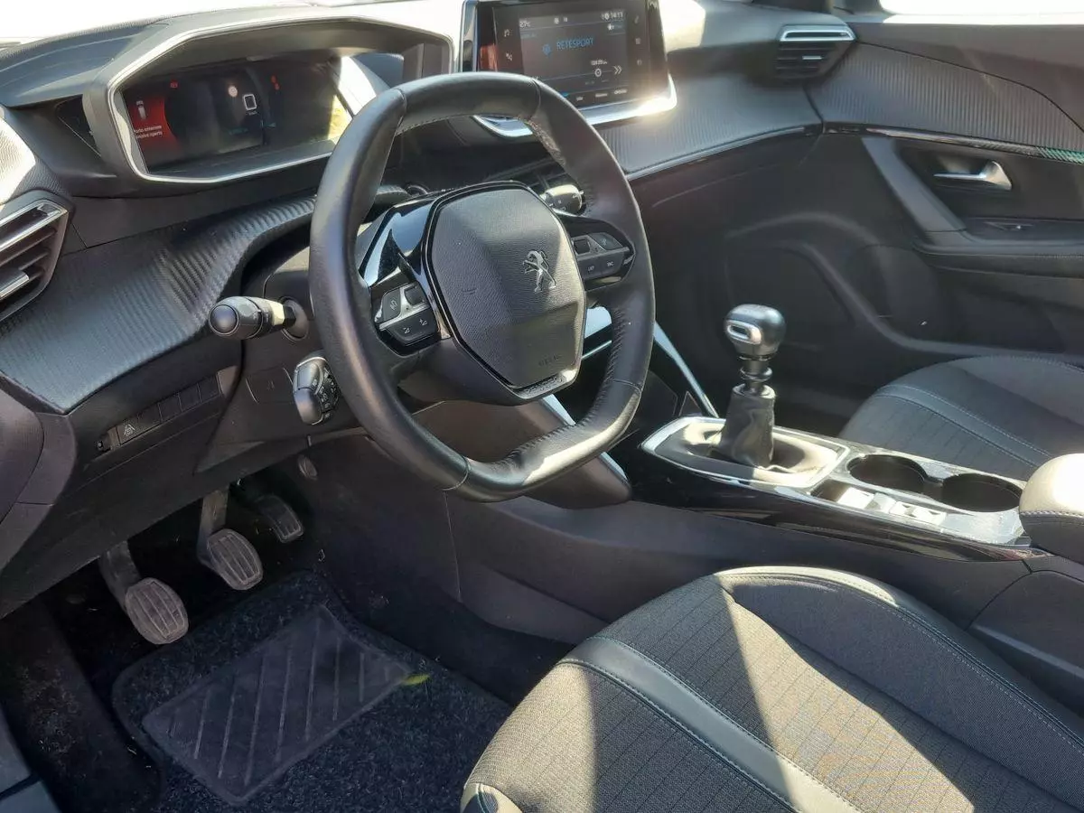 Immagine 9 Peugeot 2008