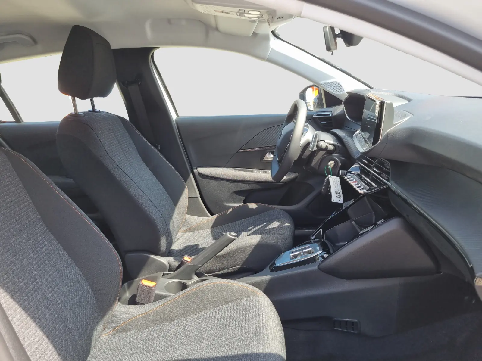 Immagine 12 Peugeot 208
