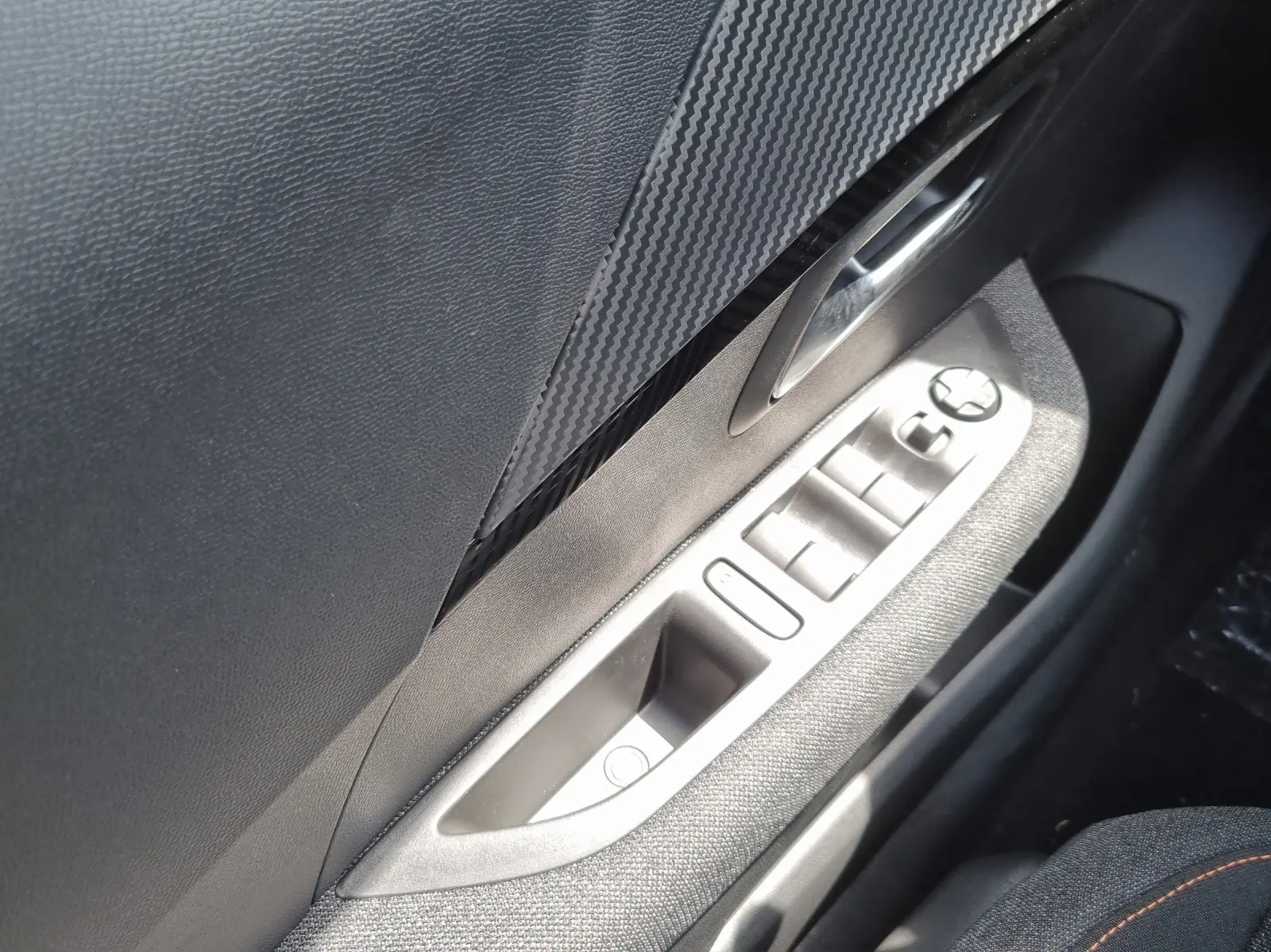 Immagine 17 Peugeot 208