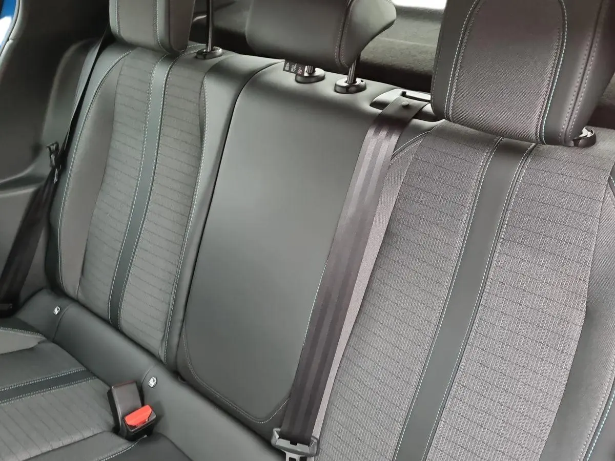 Immagine 13 Peugeot 208