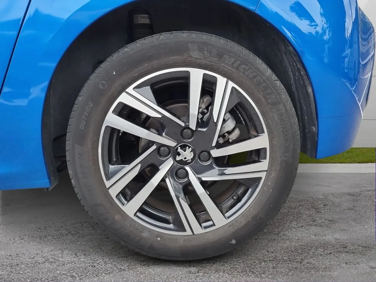 Immagine 8 Peugeot 208