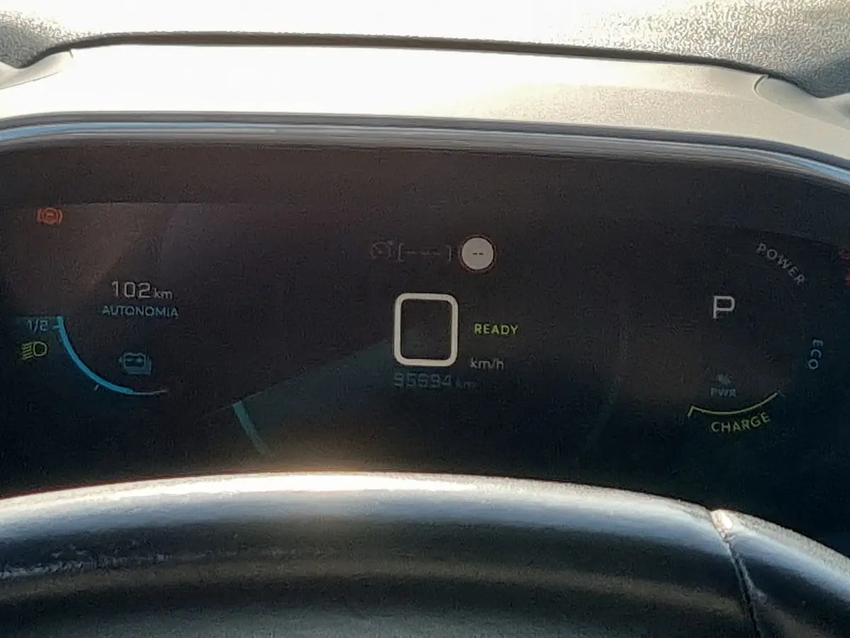 Immagine 12 Peugeot 2008