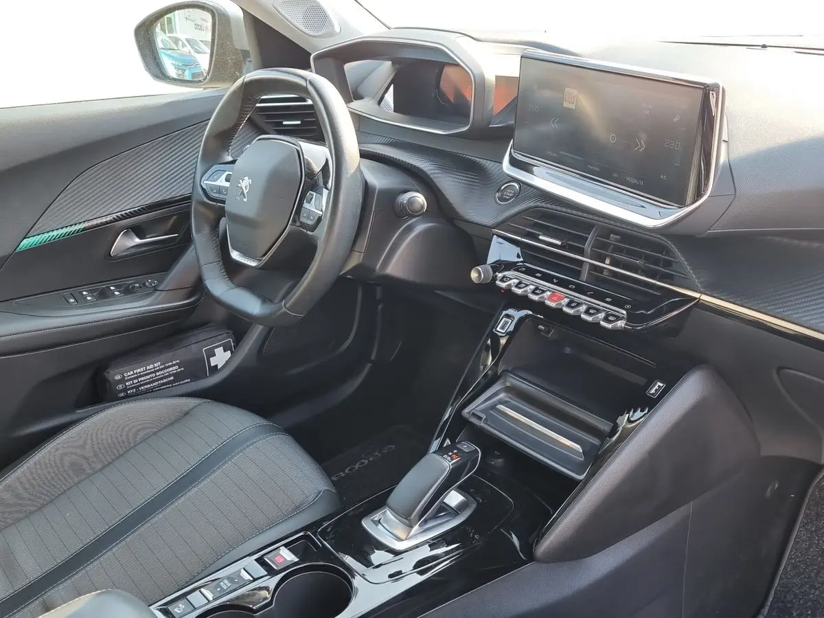 Immagine 14 Peugeot 2008