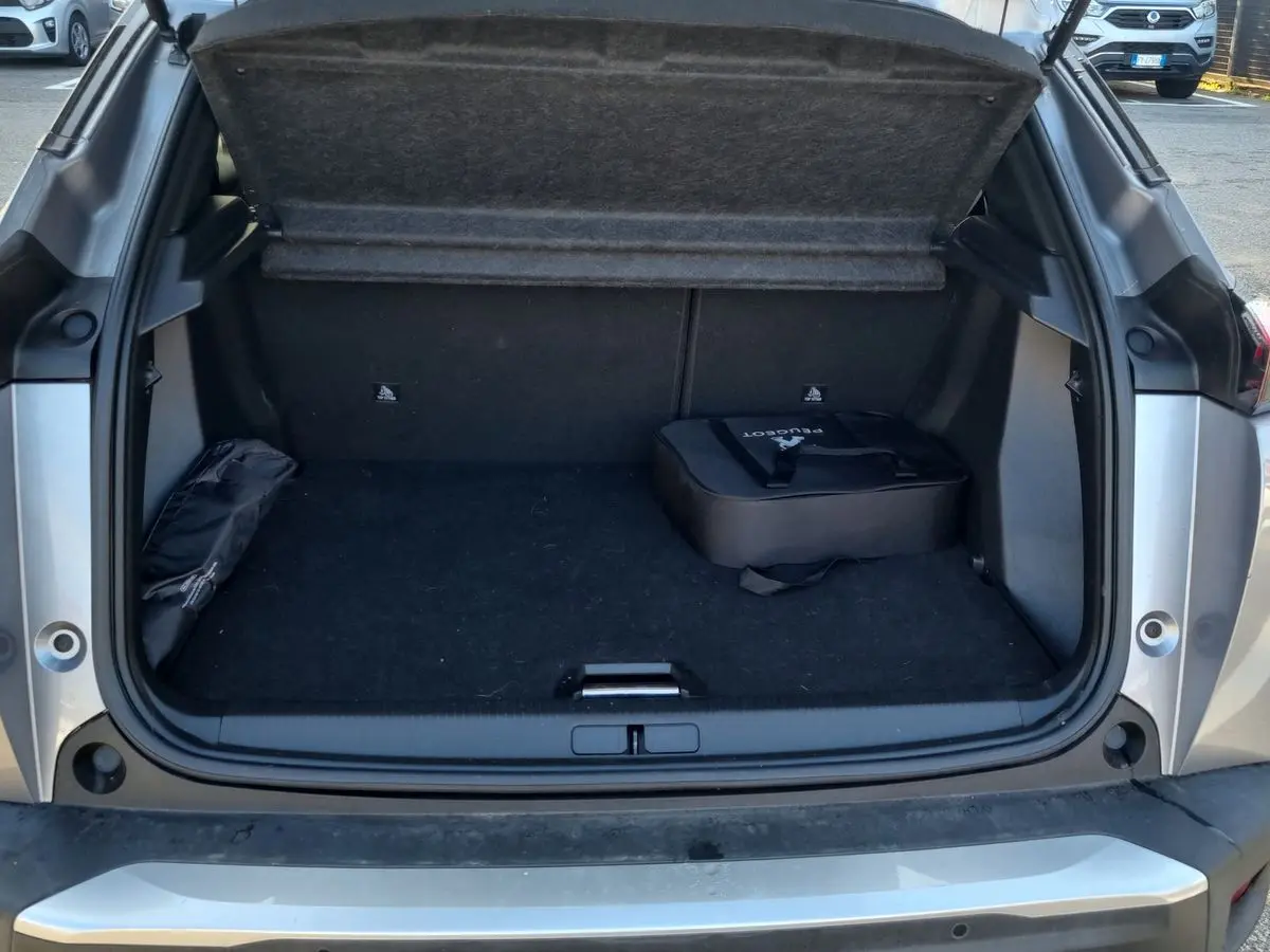 Immagine 7 Peugeot 2008