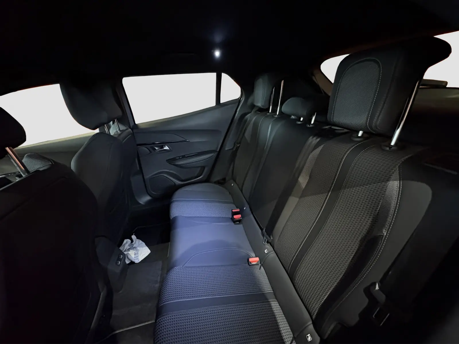 Immagine 10 Peugeot 2008