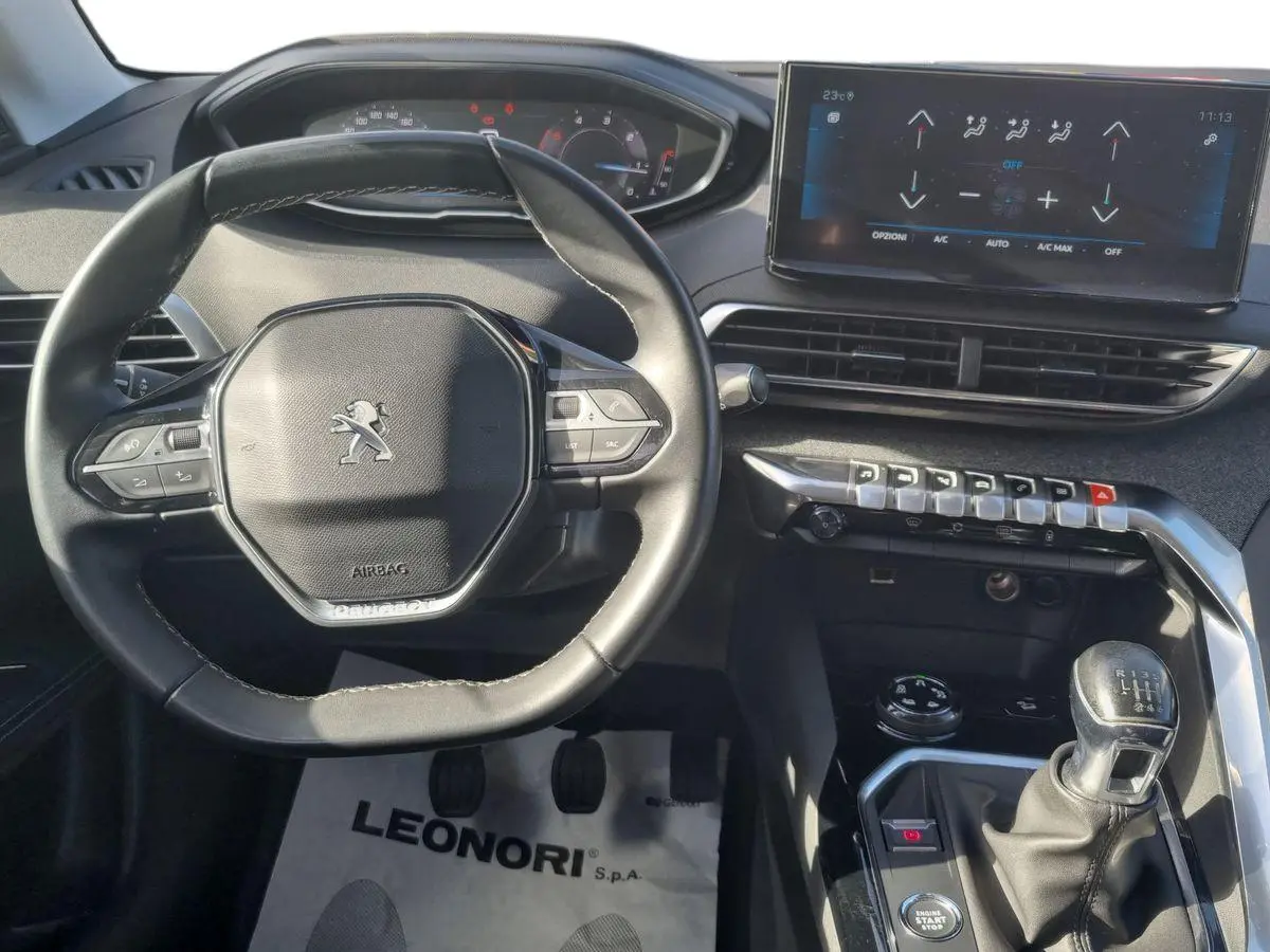 Immagine 10 Peugeot 3008