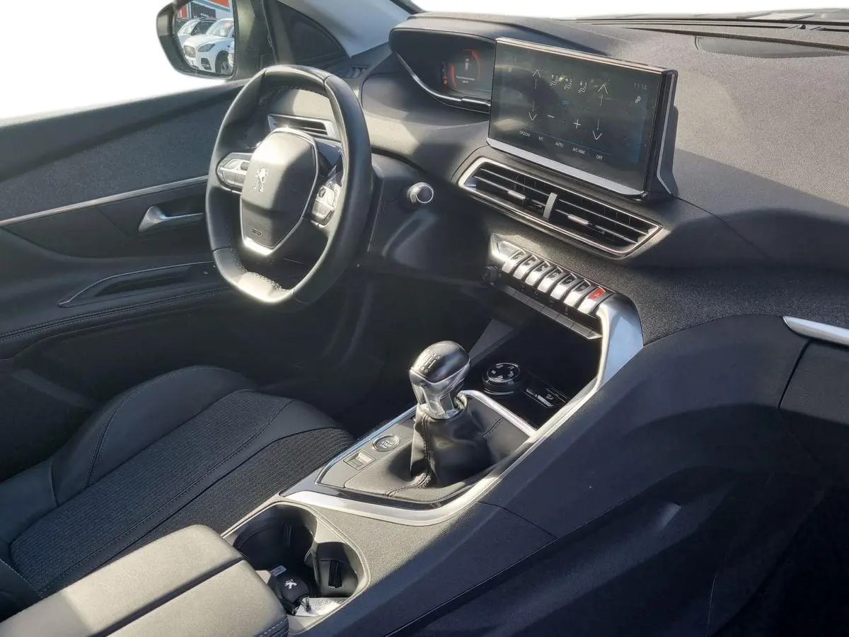 Immagine 14 Peugeot 3008