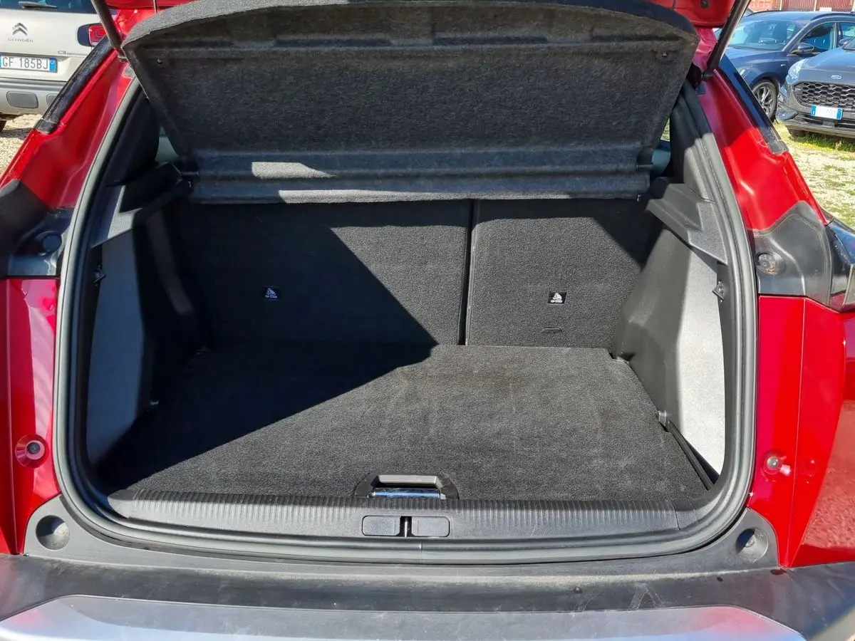 Immagine 7 Peugeot 2008