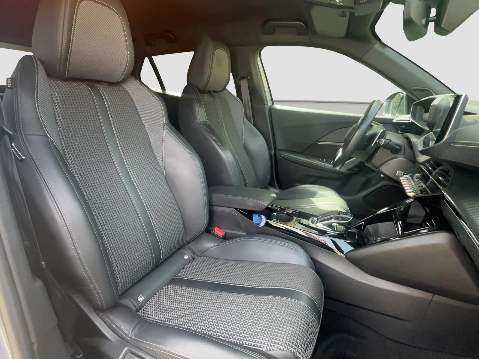 Immagine 12 Peugeot 2008