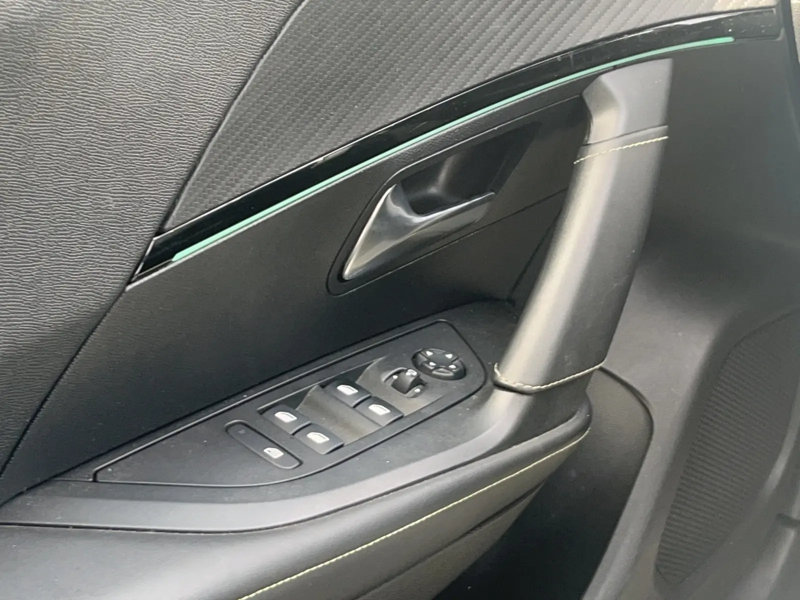 Immagine 17 Peugeot 2008