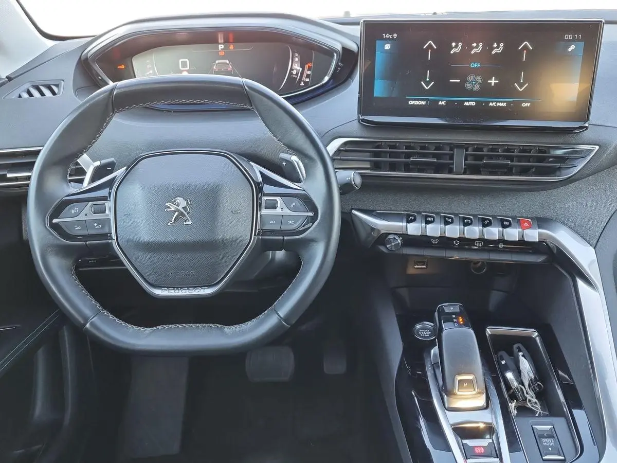 Immagine 10 Peugeot 5008