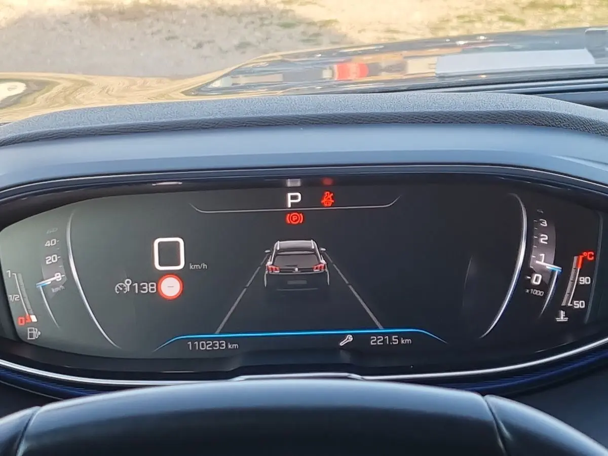 Immagine 12 Peugeot 5008