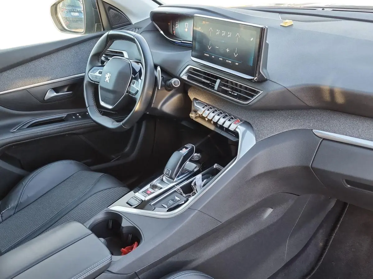 Immagine 14 Peugeot 5008