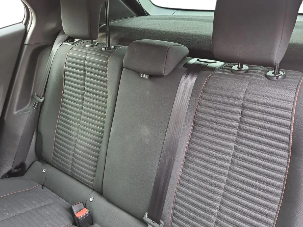 Immagine 13 Peugeot 2008