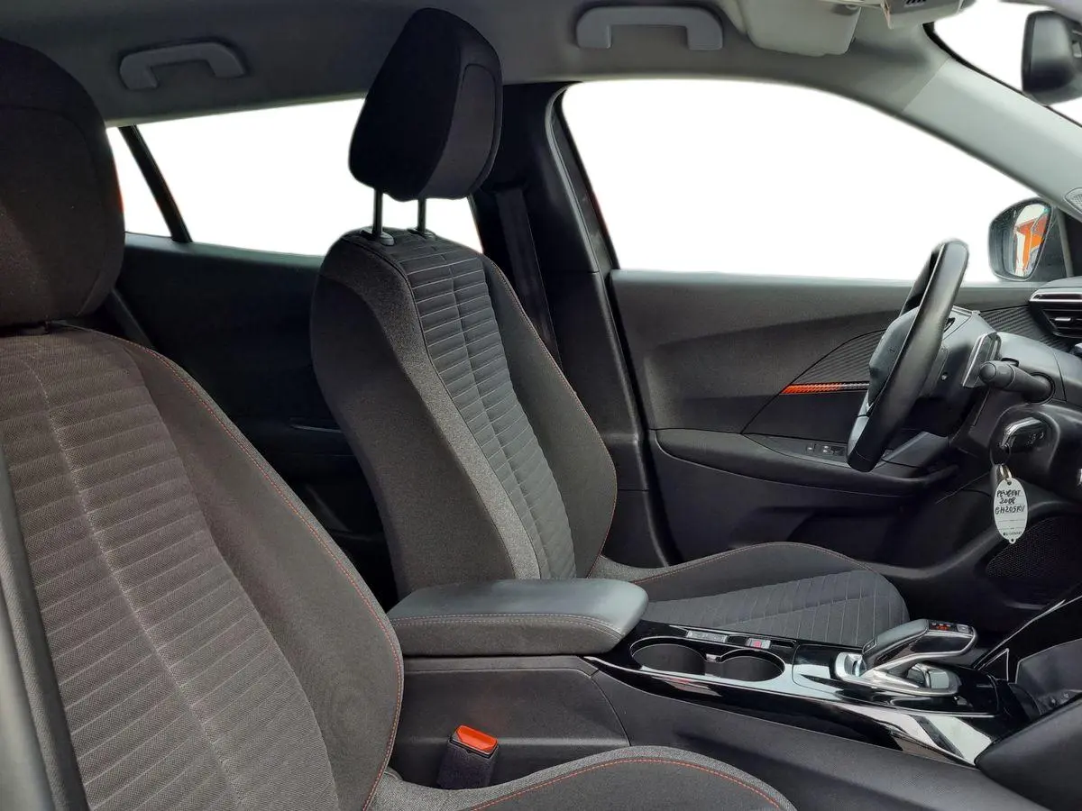 Immagine 15 Peugeot 2008