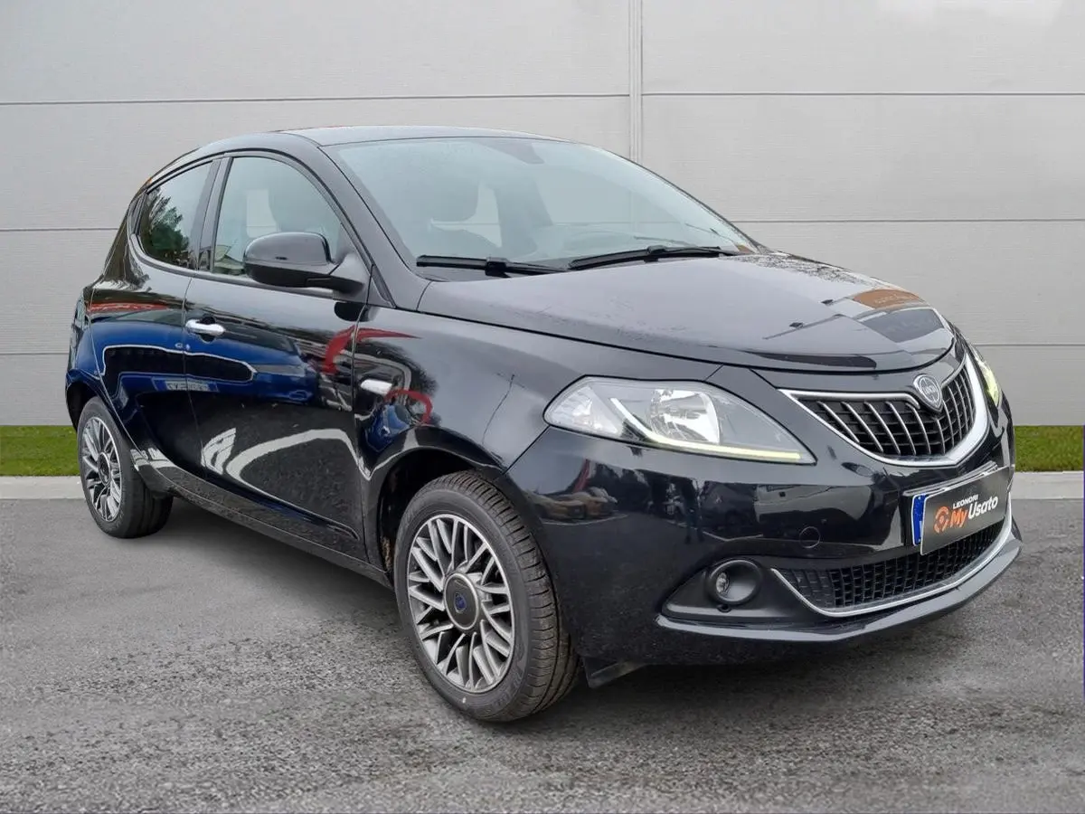Foto 1 Lancia Ypsilon