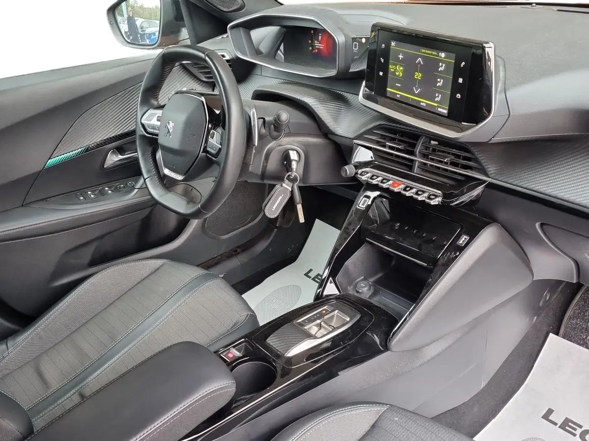 Immagine 14 Peugeot 2008