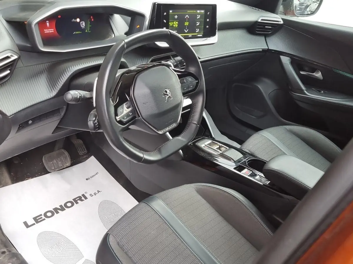 Immagine 9 Peugeot 2008