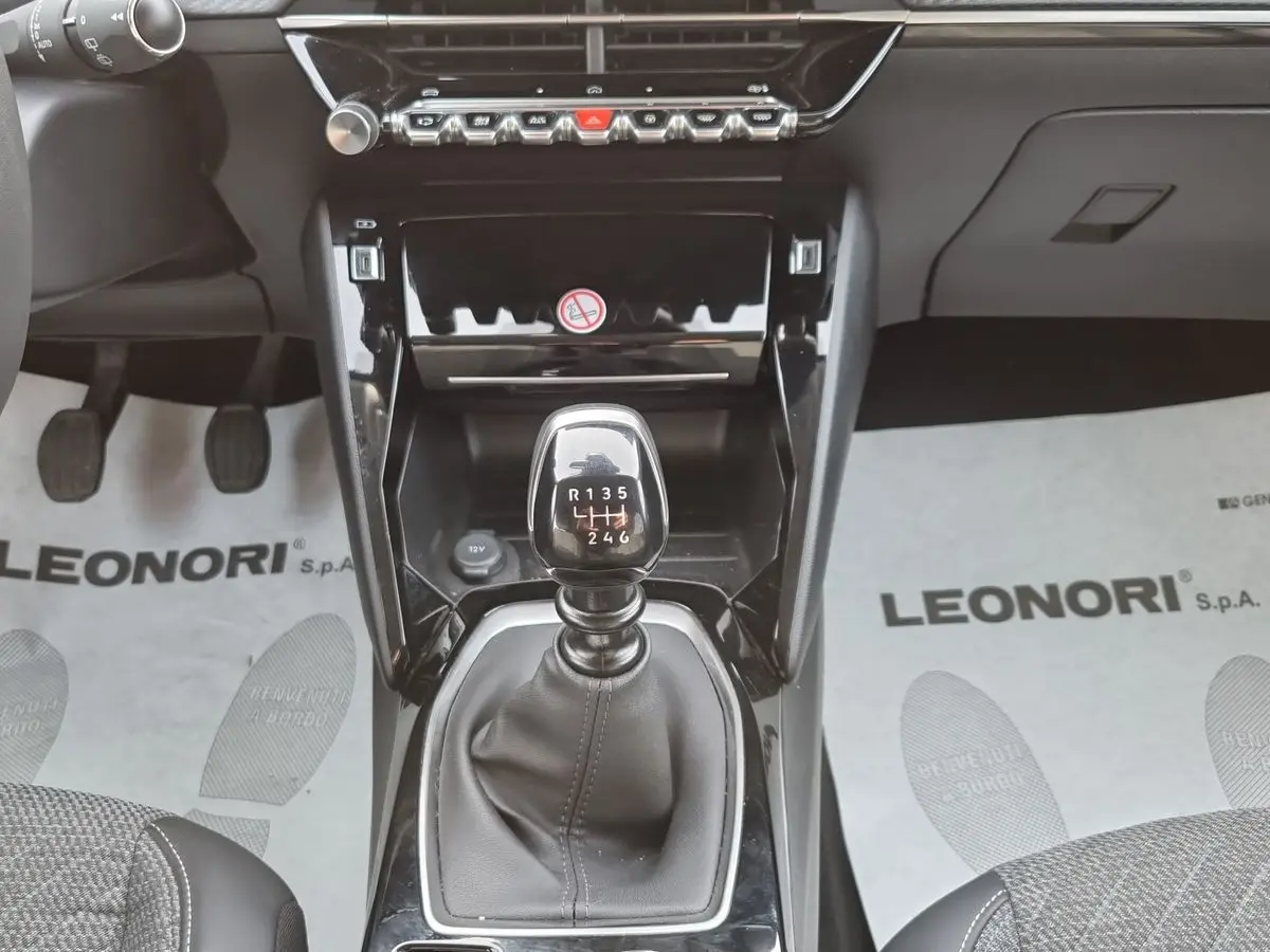 Immagine 11 Peugeot 208