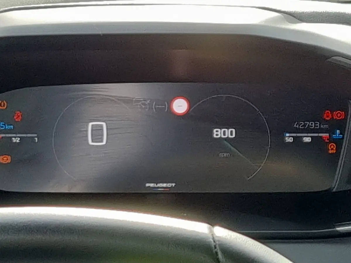 Immagine 12 Peugeot 208