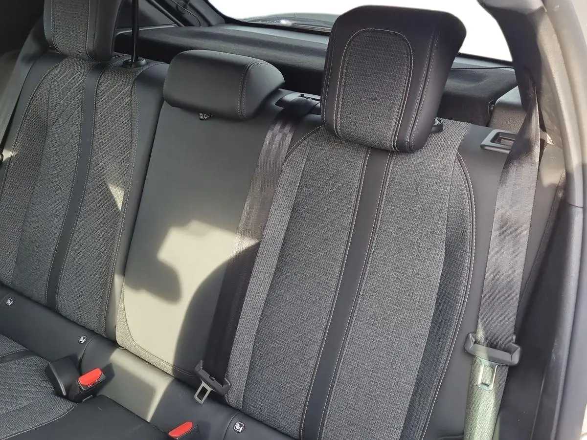 Immagine 13 Peugeot 208