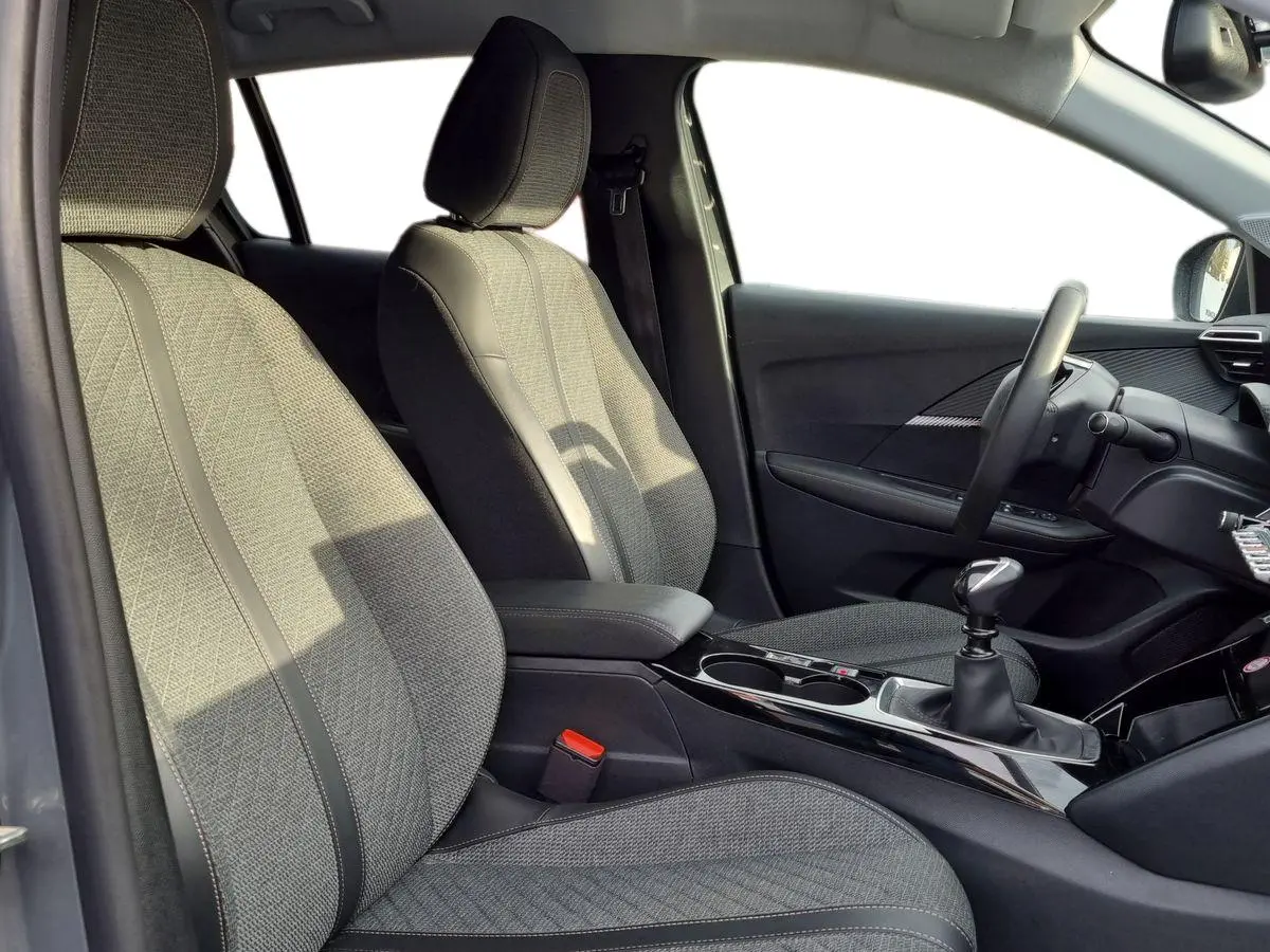 Immagine 15 Peugeot 208