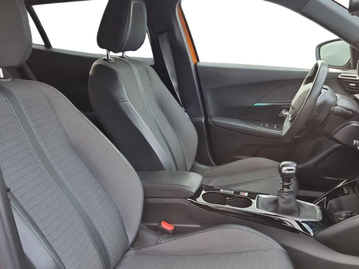 Immagine 15 Peugeot 2008