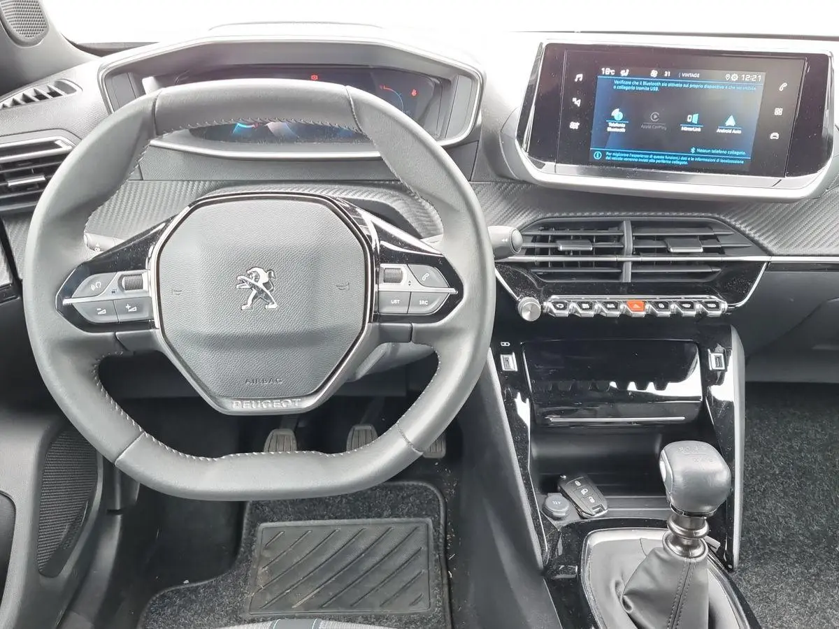 Immagine 10 Peugeot 2008