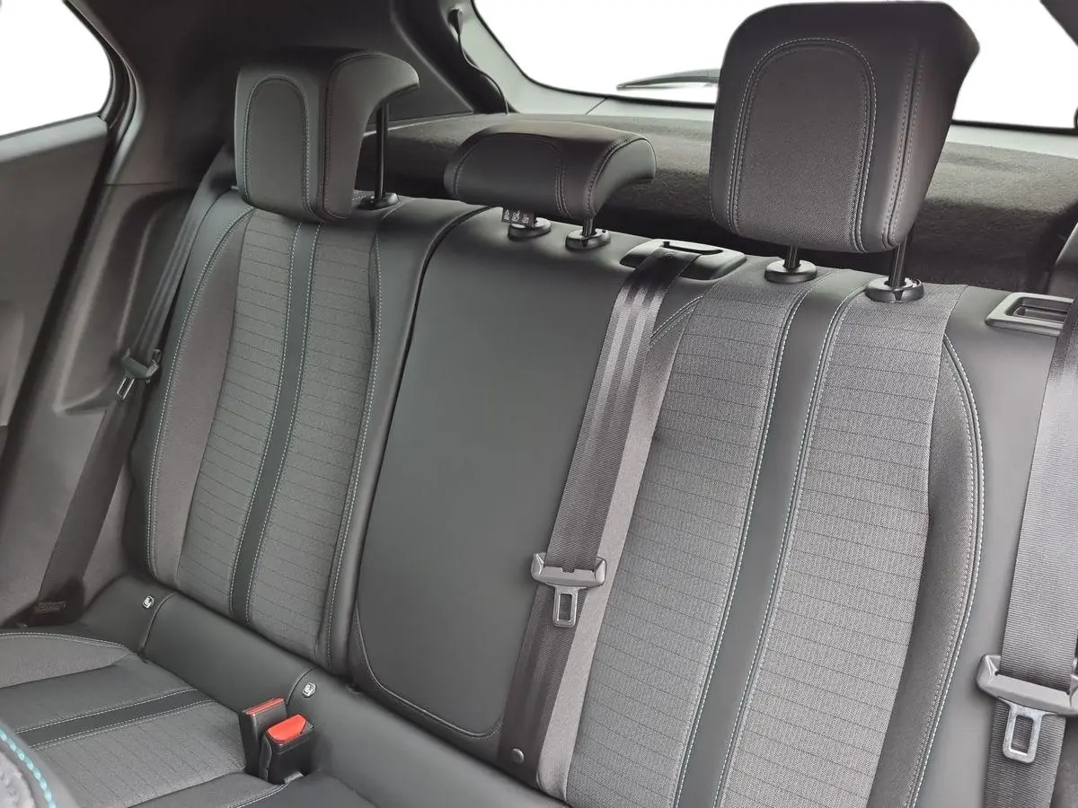 Immagine 13 Peugeot 2008