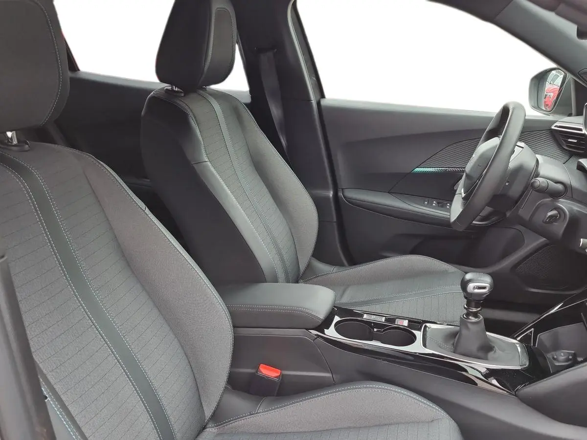 Immagine 15 Peugeot 2008