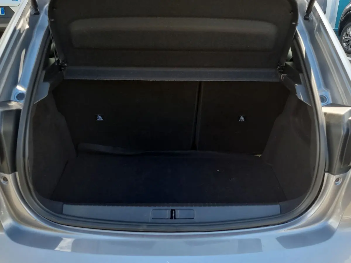 Immagine 7 Peugeot 208