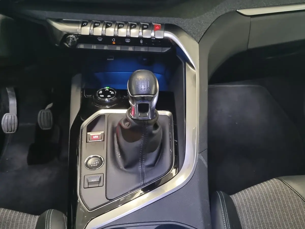 Immagine 11 Peugeot 3008