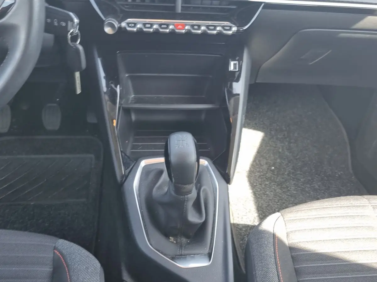 Immagine 11 Peugeot 208