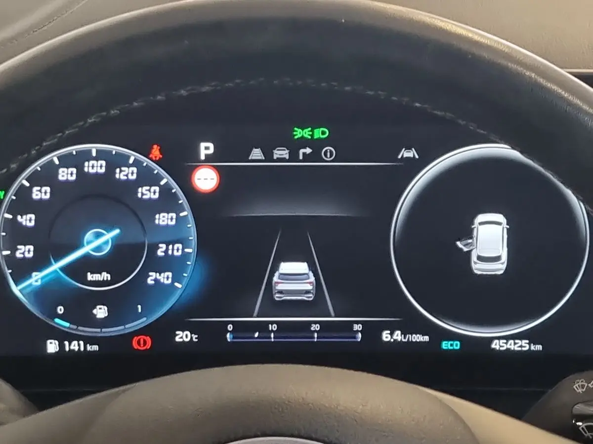 Immagine 12 Peugeot 208