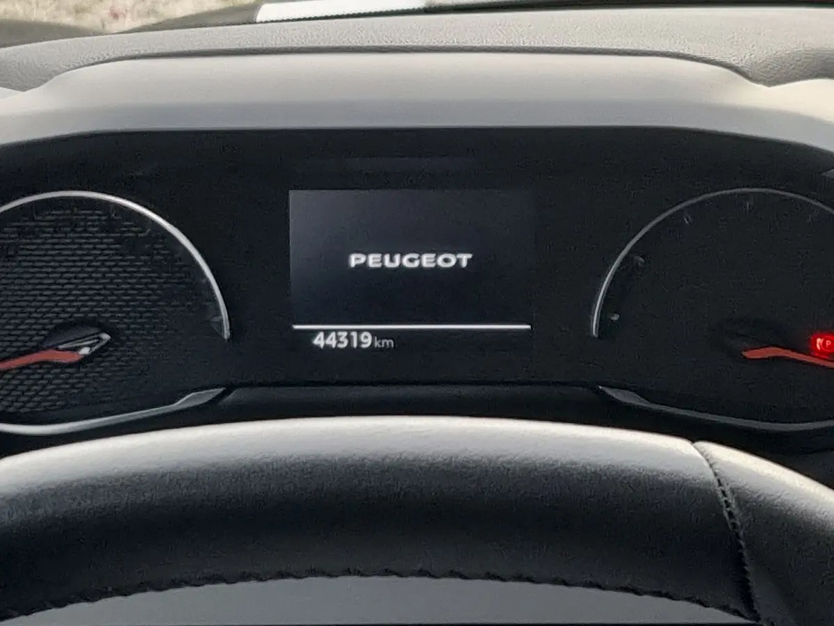 Immagine 12 Peugeot 208