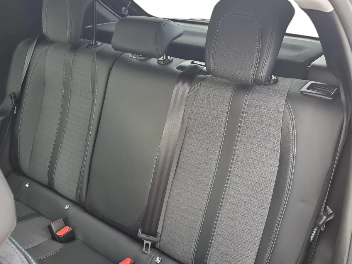 Immagine 13 Peugeot 208