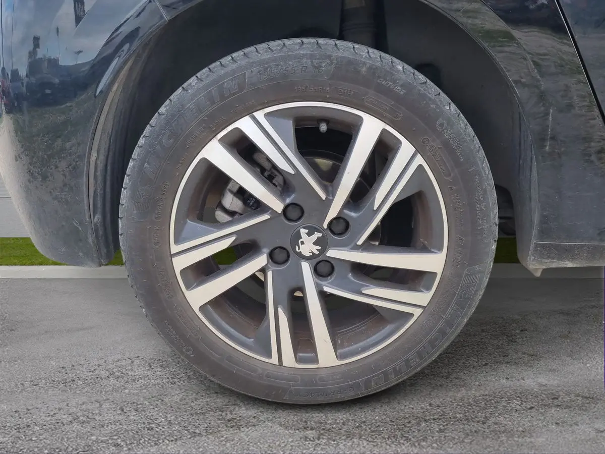 Immagine 8 Peugeot 208