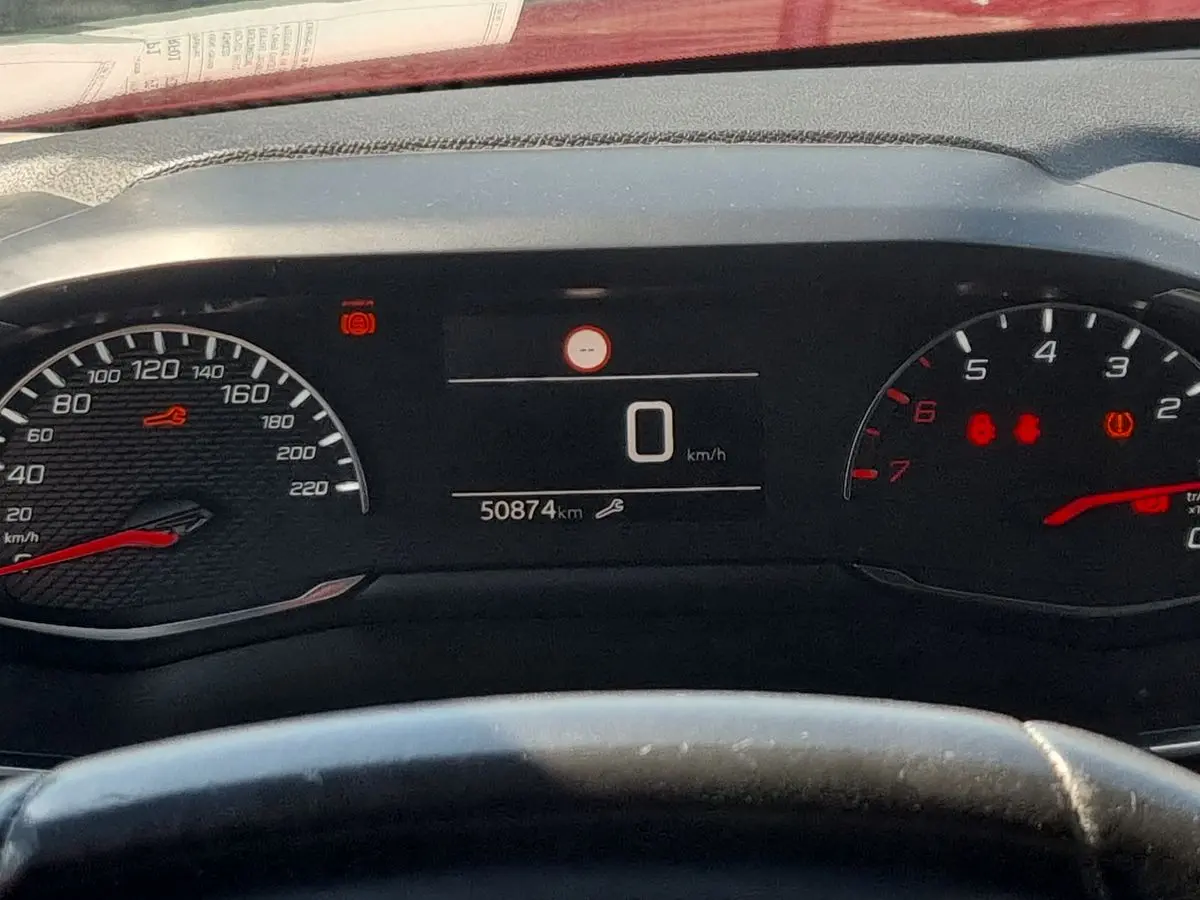 Immagine 12 Peugeot 208