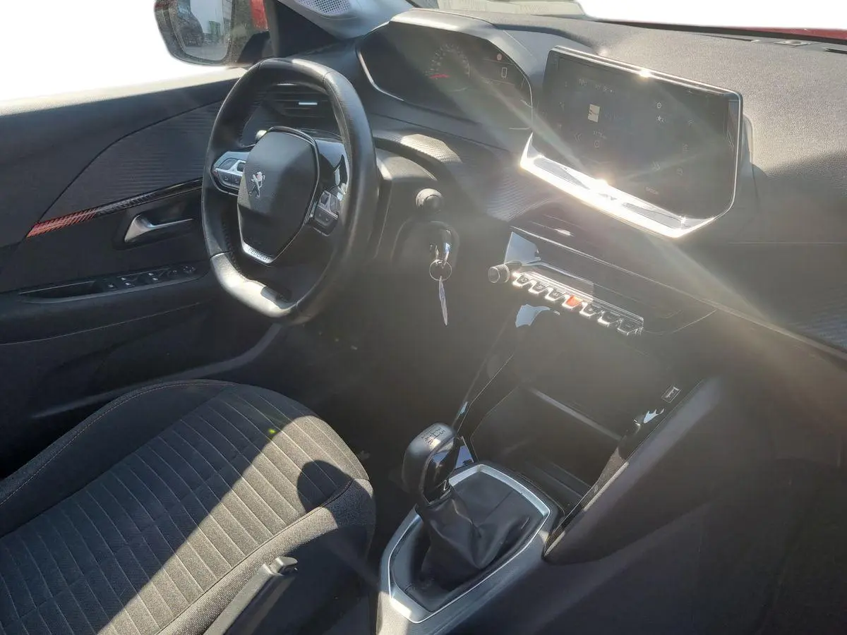 Immagine 14 Peugeot 208