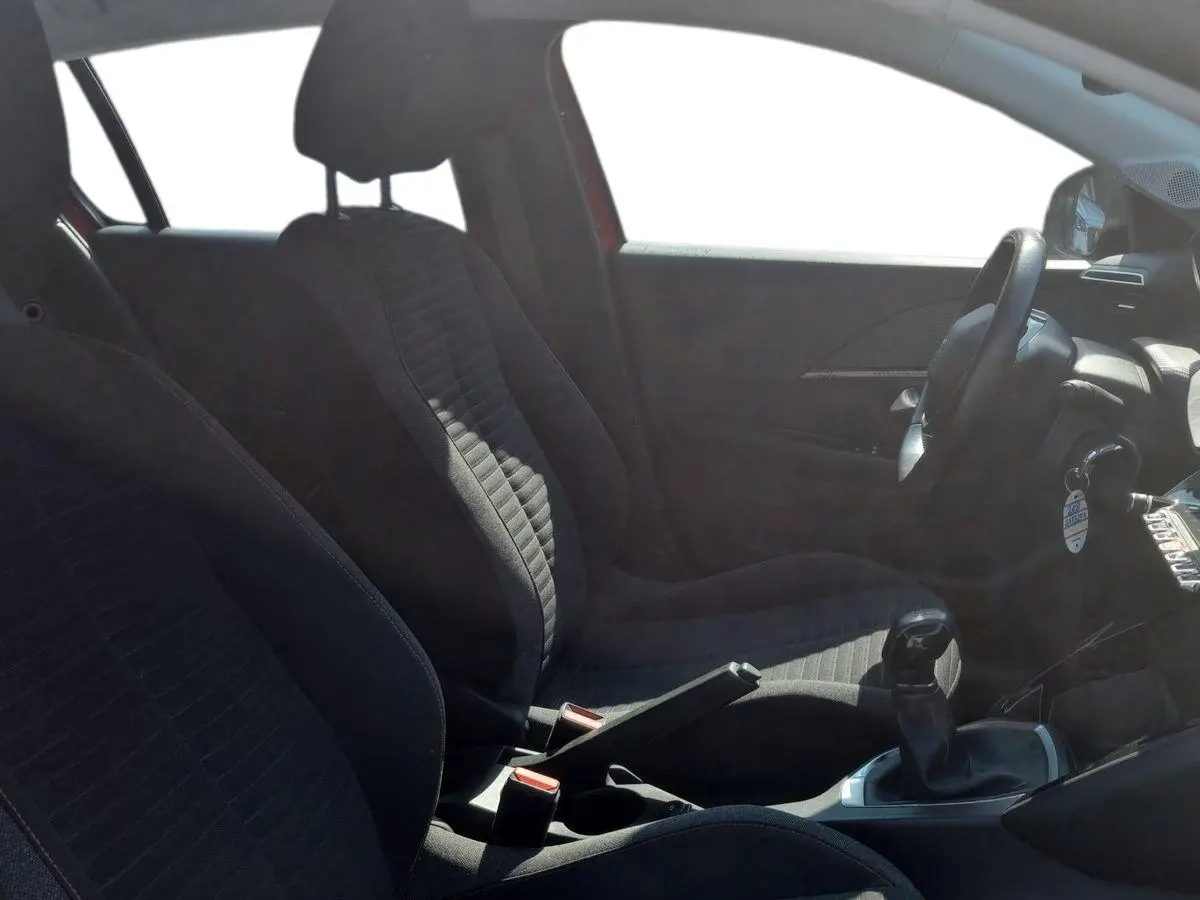 Immagine 15 Peugeot 208