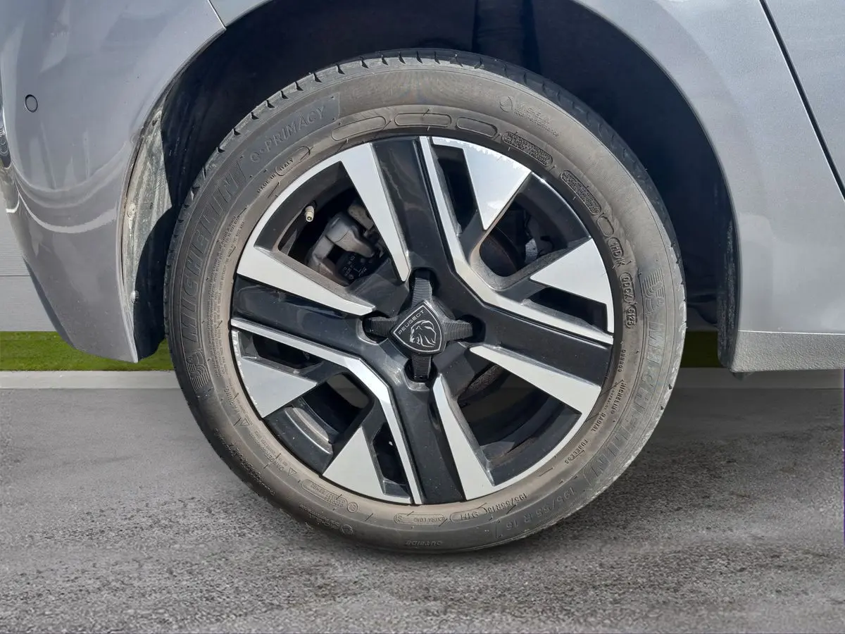 Immagine 8 Peugeot 208