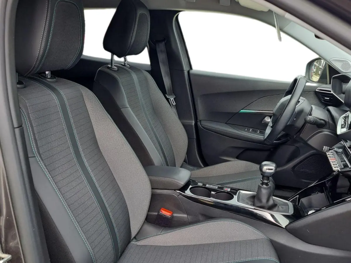 Immagine 15 Peugeot 2008