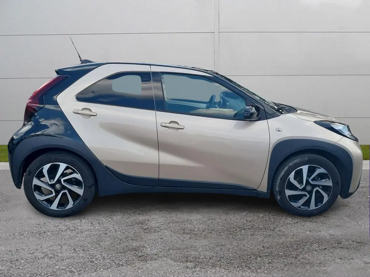 Foto 4 Toyota Aygo X