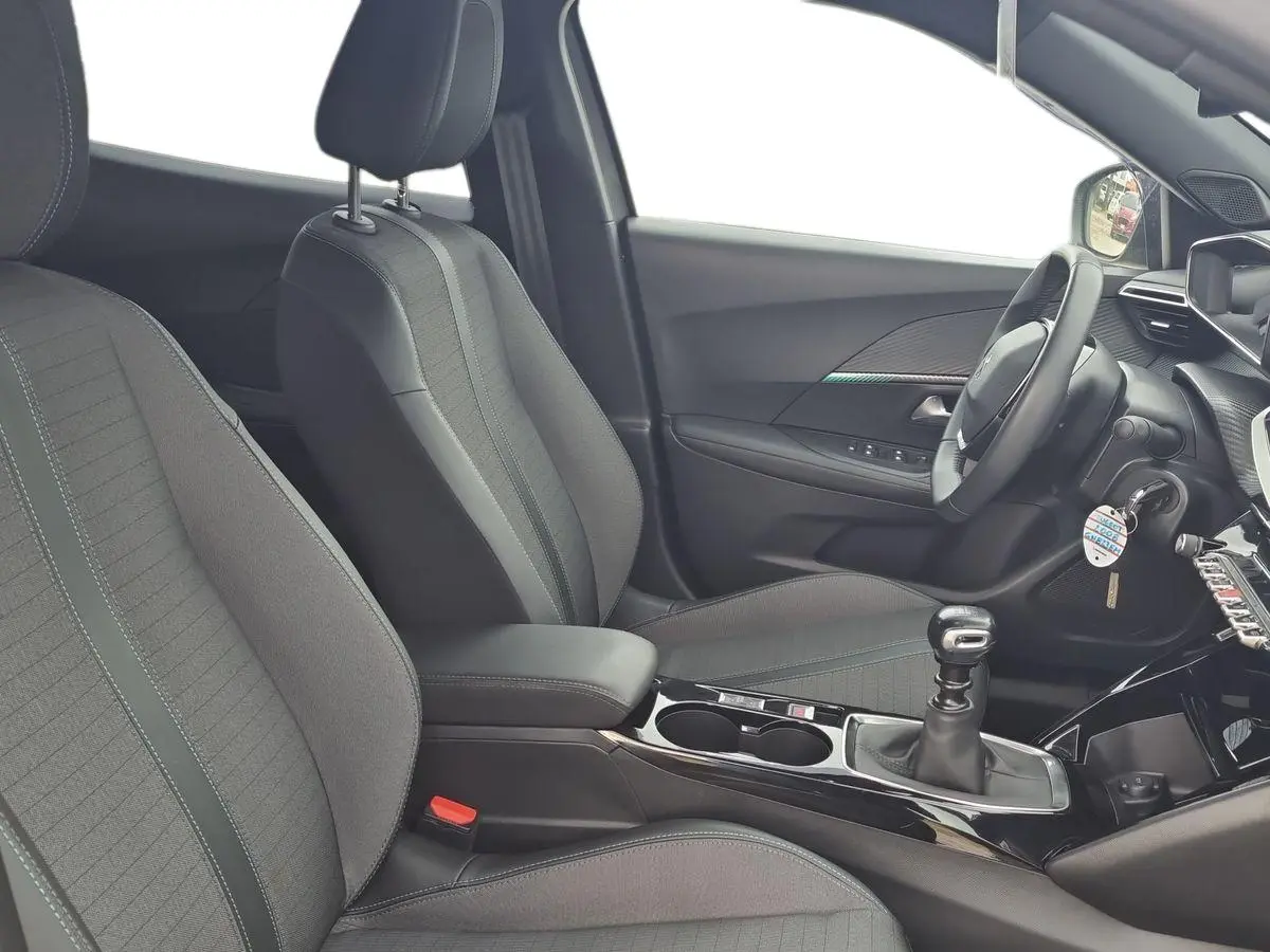 Immagine 15 Peugeot 2008