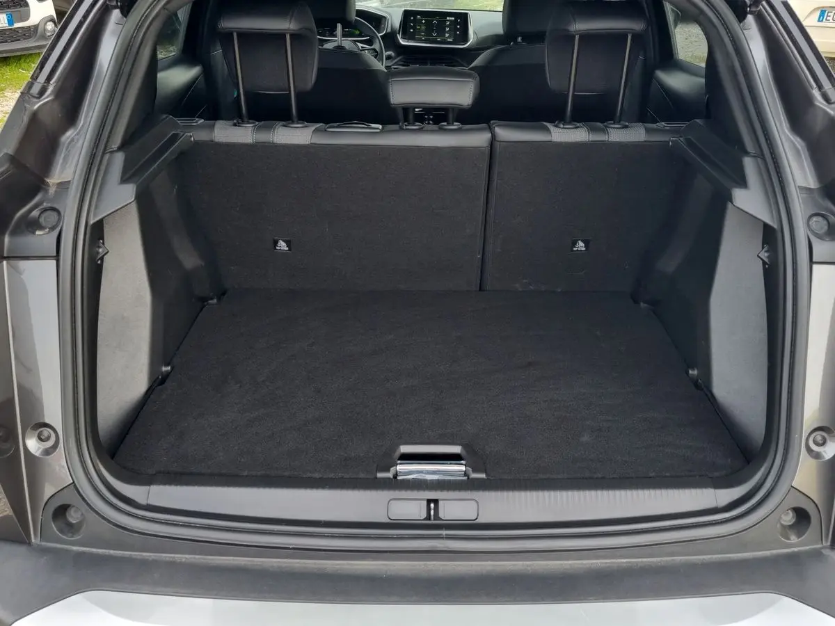 Immagine 7 Peugeot 2008